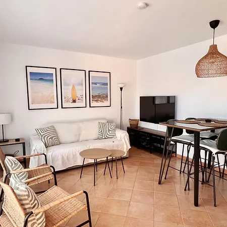 Pueblo Con Piscina بيت للعطل Majanicho