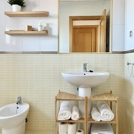 Pueblo Con Piscina Majanicho