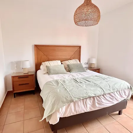 Pueblo Con Piscina Ferienhaus