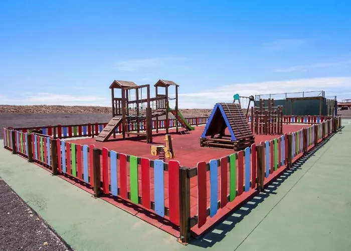 بيت للعطل Pueblo Con Piscina *